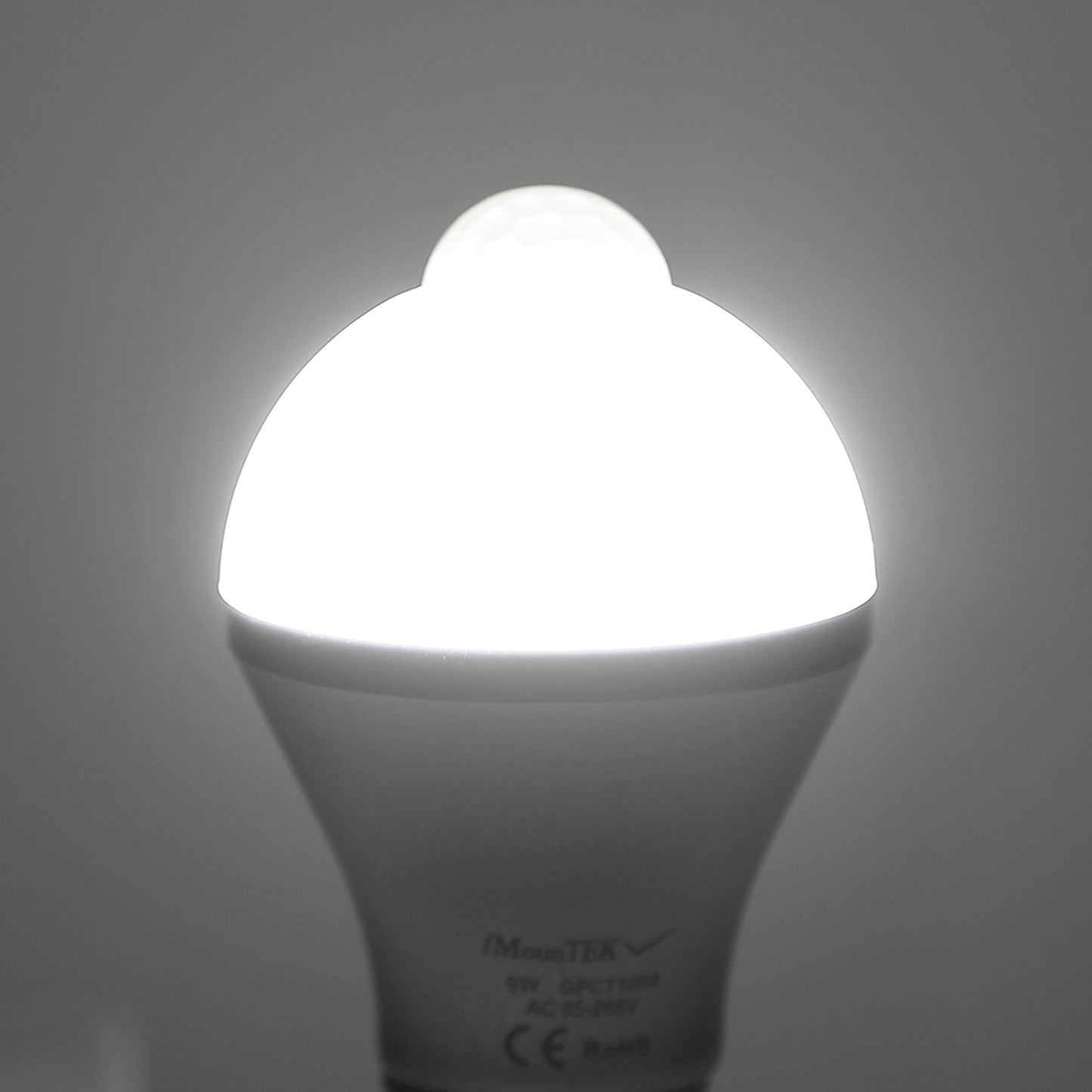 E27 Motion Sensor Light Bulb 9W 6500K Dusk To Dawn Automatic On-Off LED Light Bulb Indoor Outdoor Use
